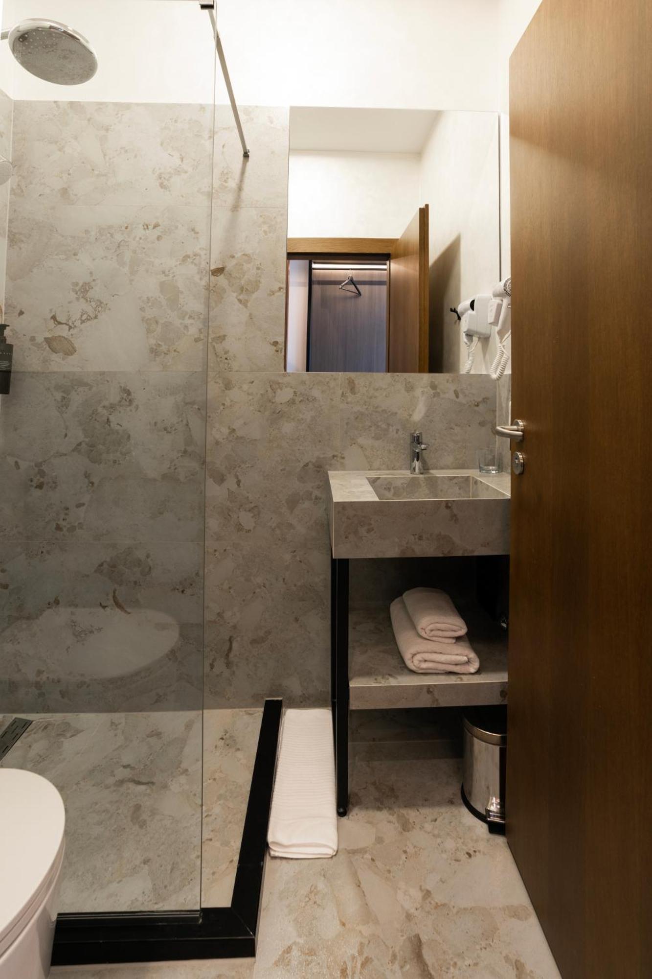 Star Hill Hotel 普里什蒂纳 外观 照片
