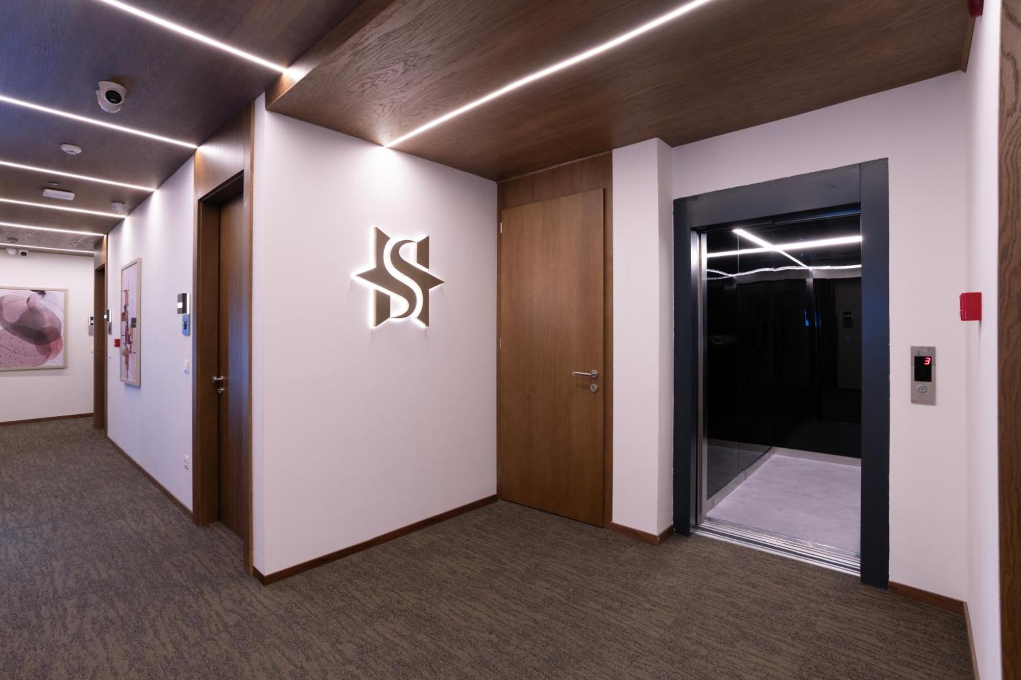 Star Hill Hotel 普里什蒂纳 外观 照片