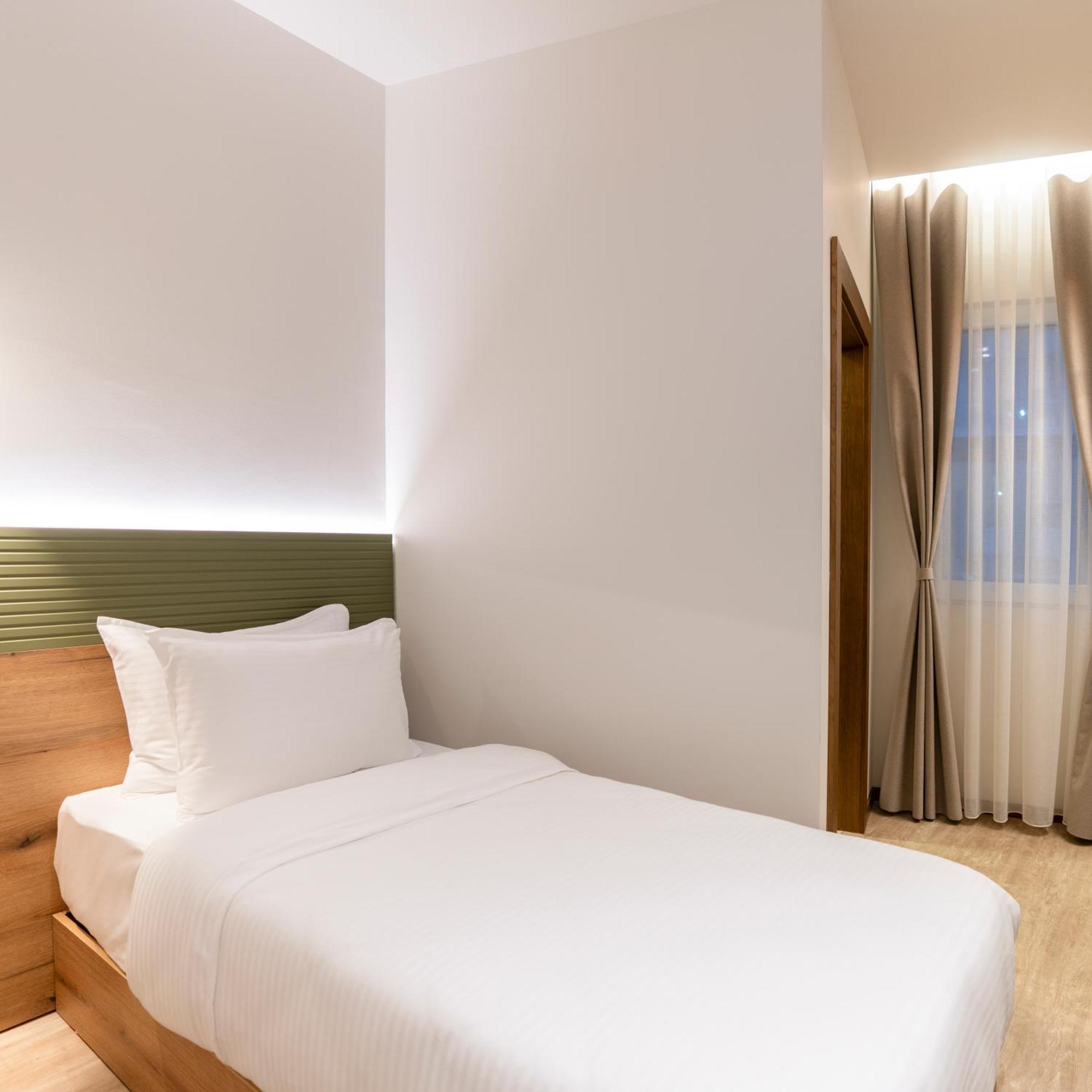 Star Hill Hotel 普里什蒂纳 外观 照片