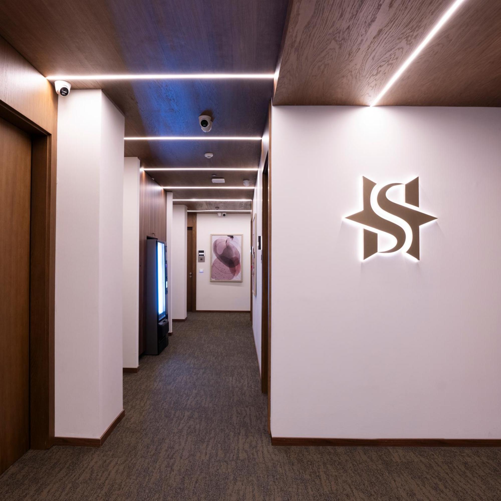 Star Hill Hotel 普里什蒂纳 外观 照片